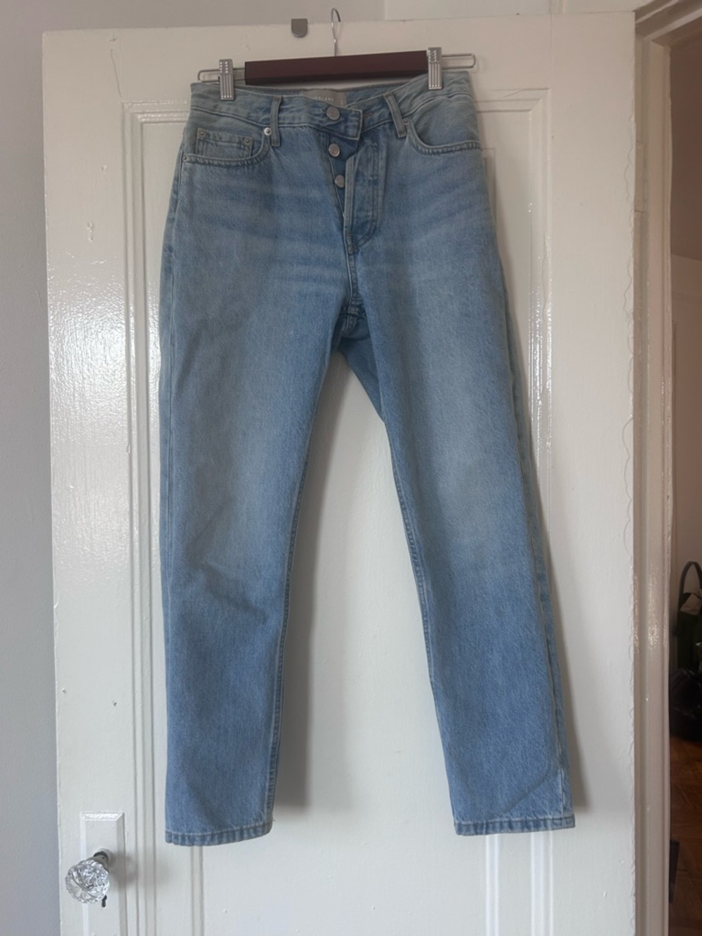 Everlane 90s cheeky crop jeans